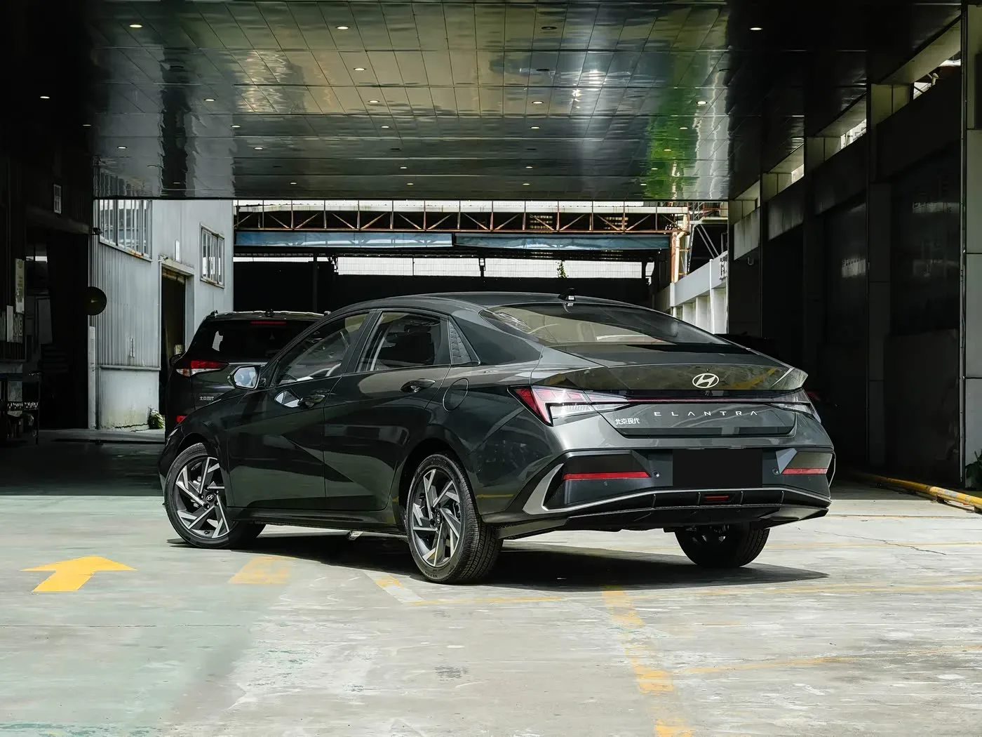Hyundai Elantra — ext_rr45