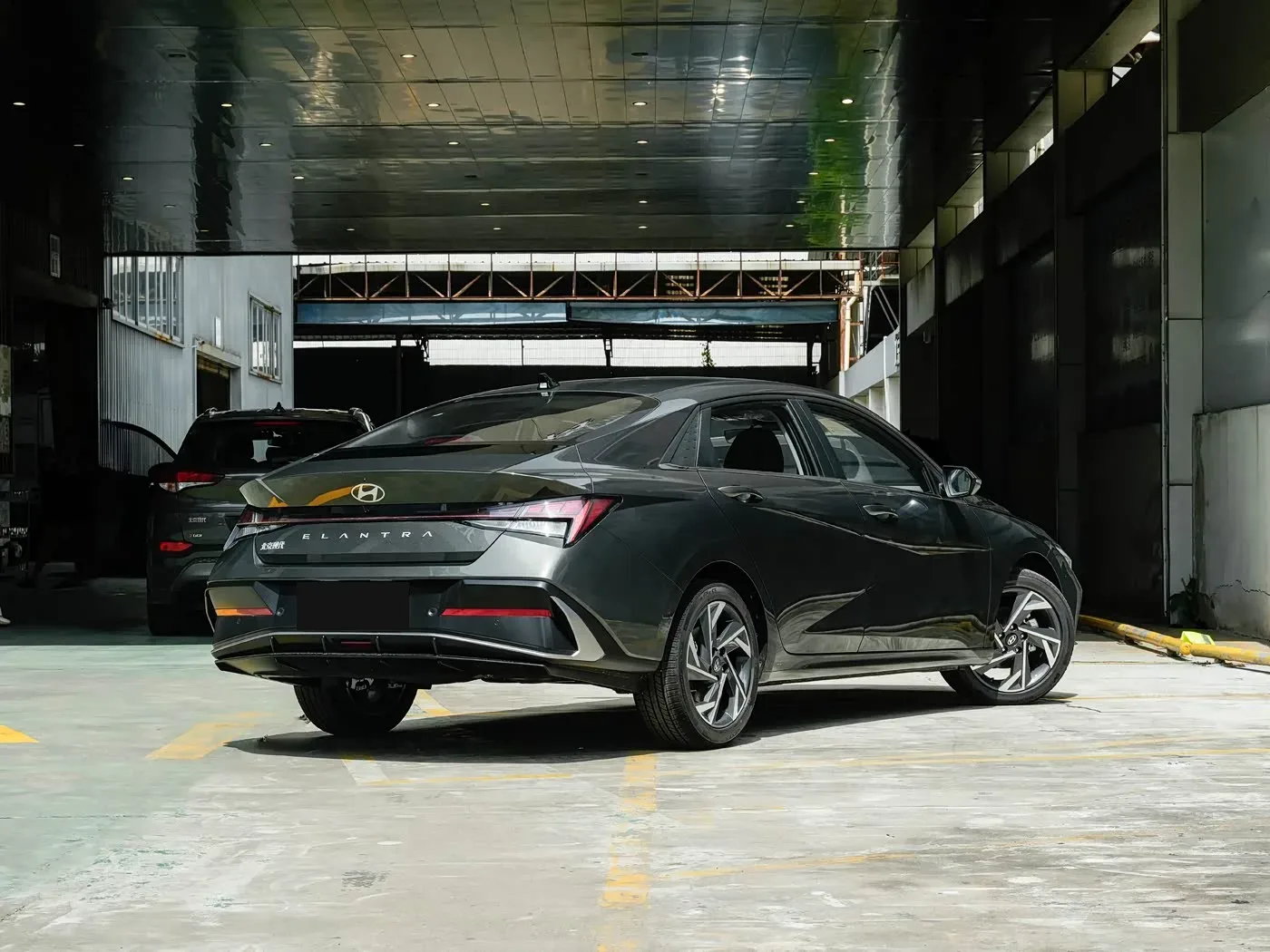 Hyundai Elantra — ext_lr45