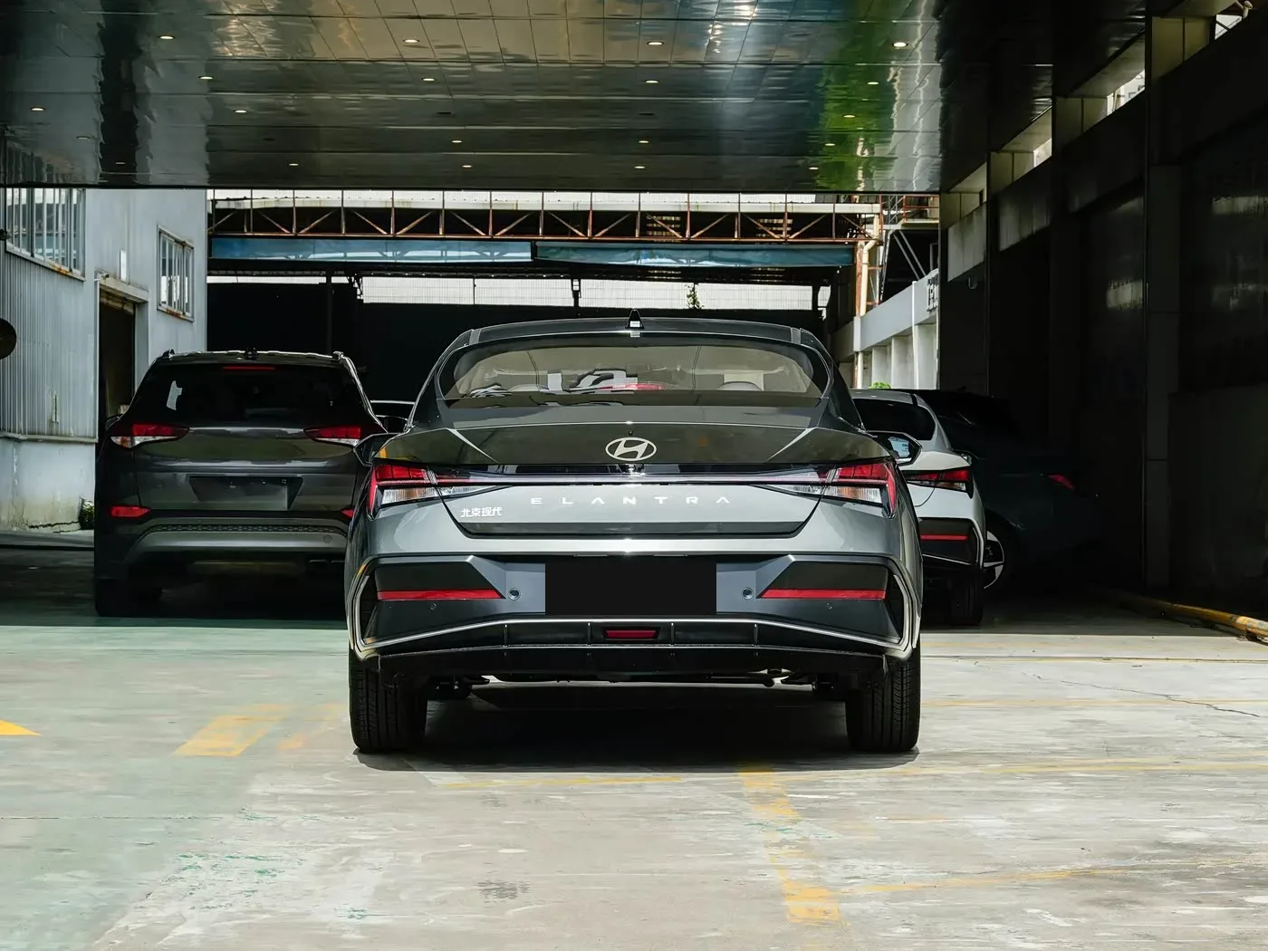 Hyundai Elantra — ext_rear